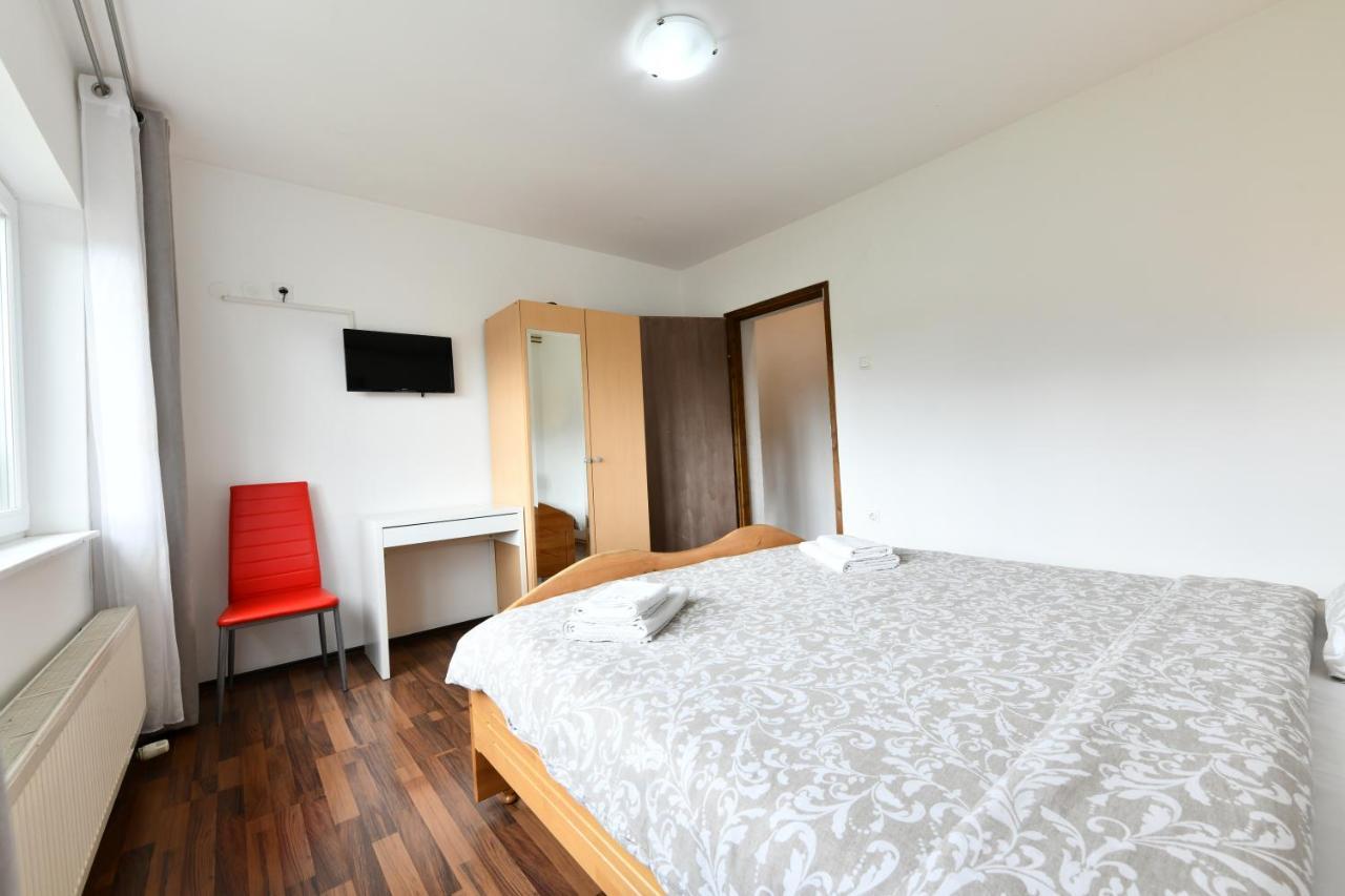 Apartment Marija Zupan Rakovica Exteriör bild